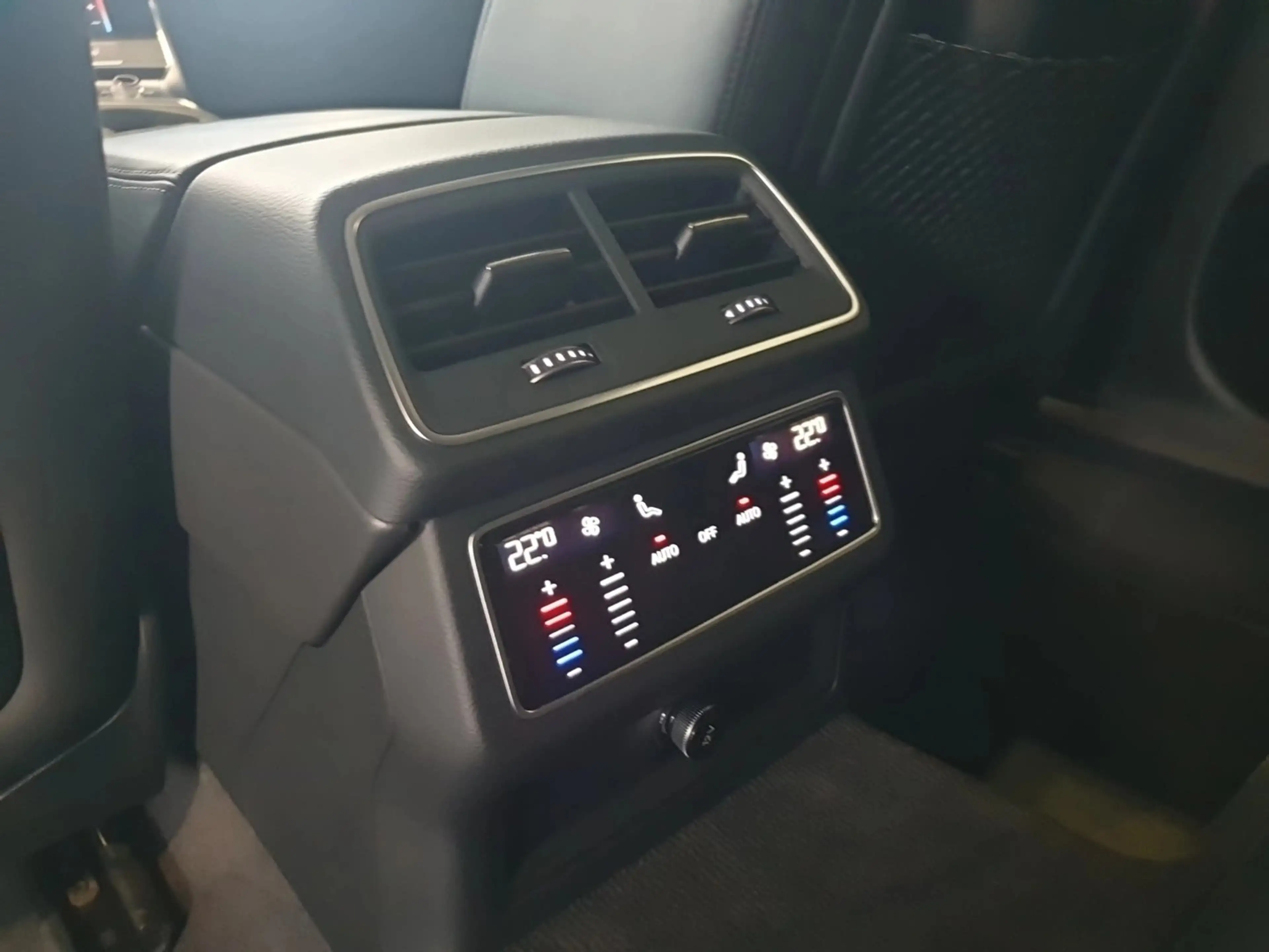 Audi A6 40 TDI quattro Sport — photo 14