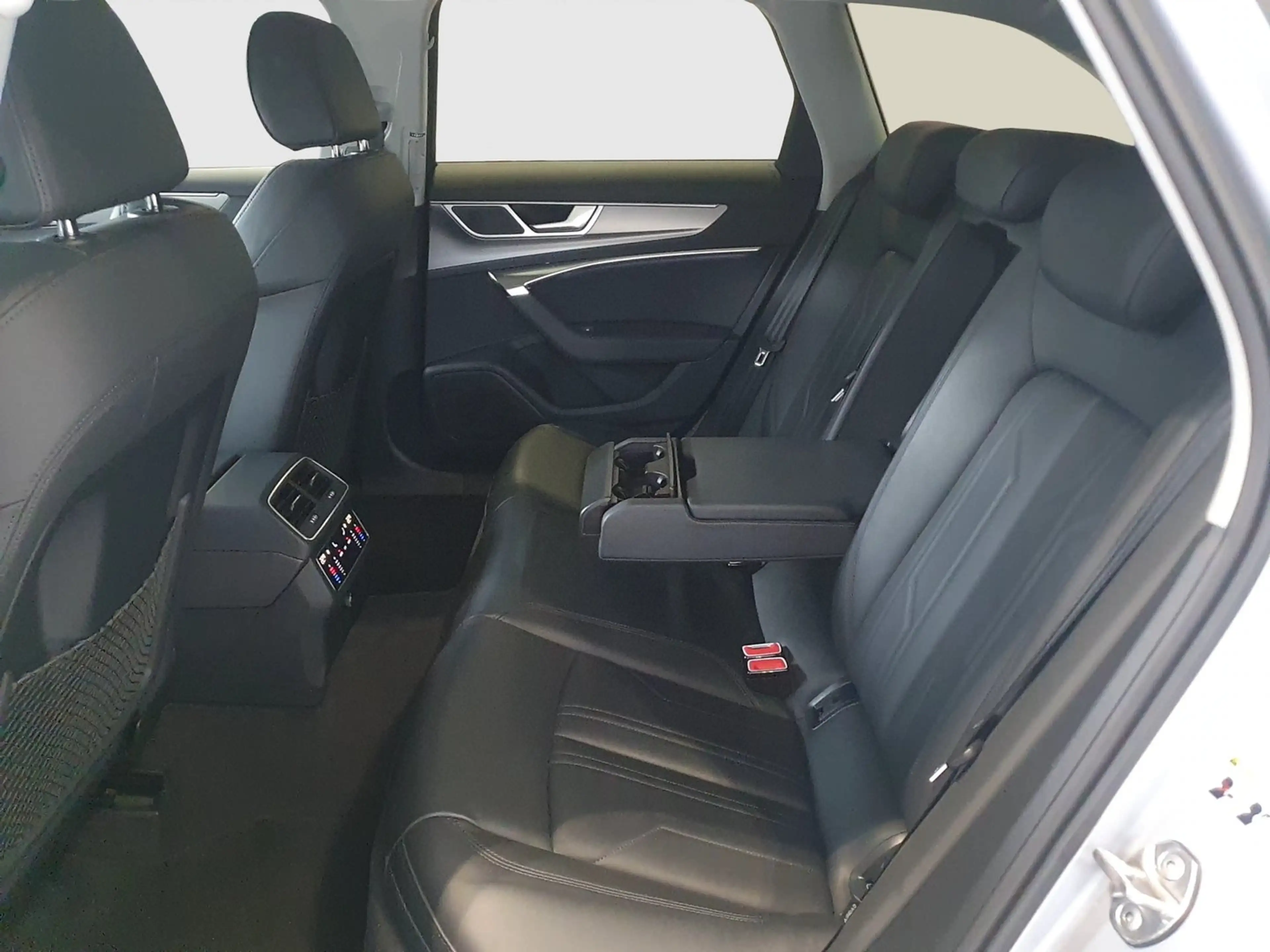 Audi A6 40 TDI quattro Sport — photo 12