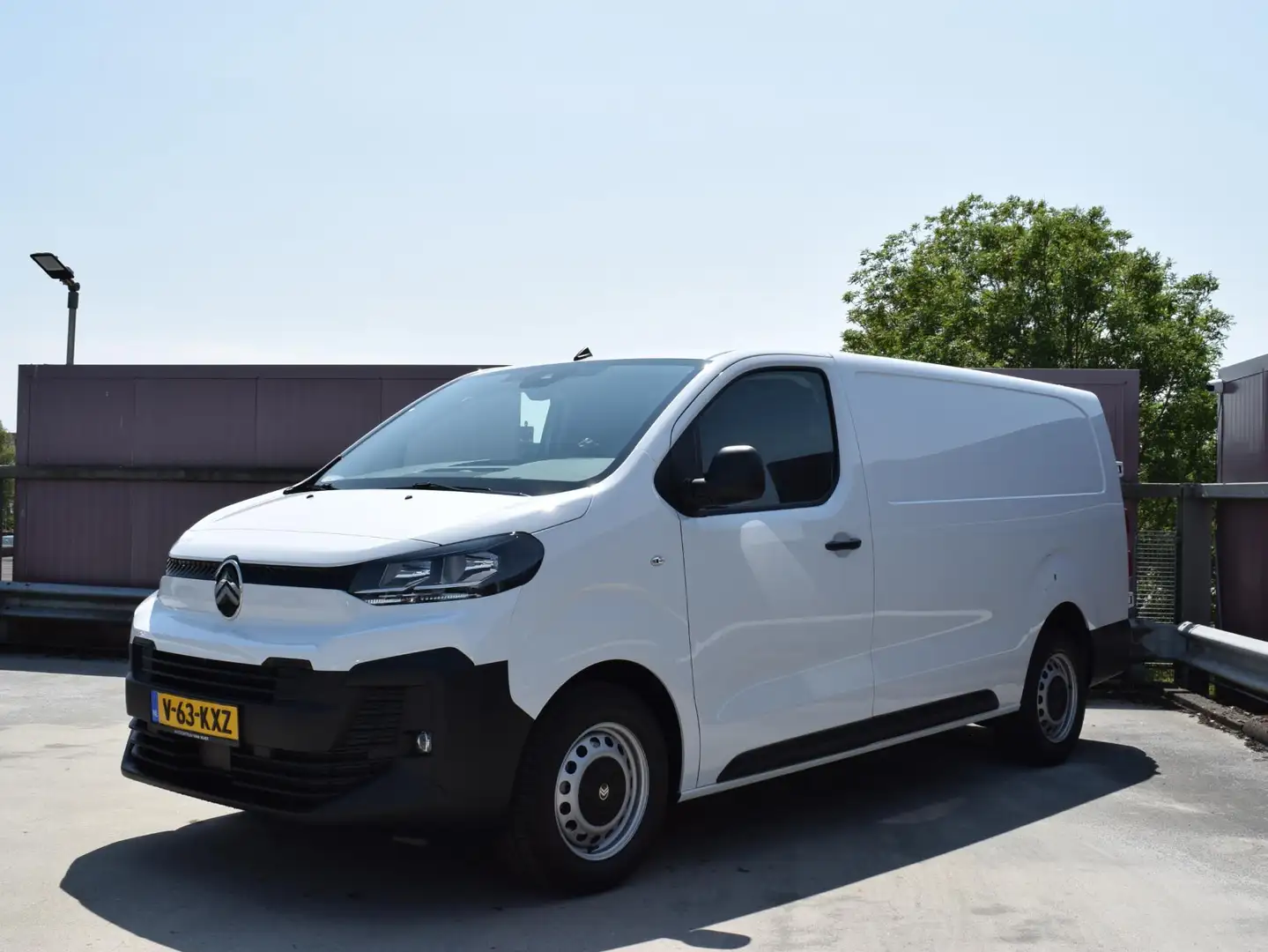 Citroen Jumpy 2.0 BlueHDI 145 S&S L3 Weiß - 2