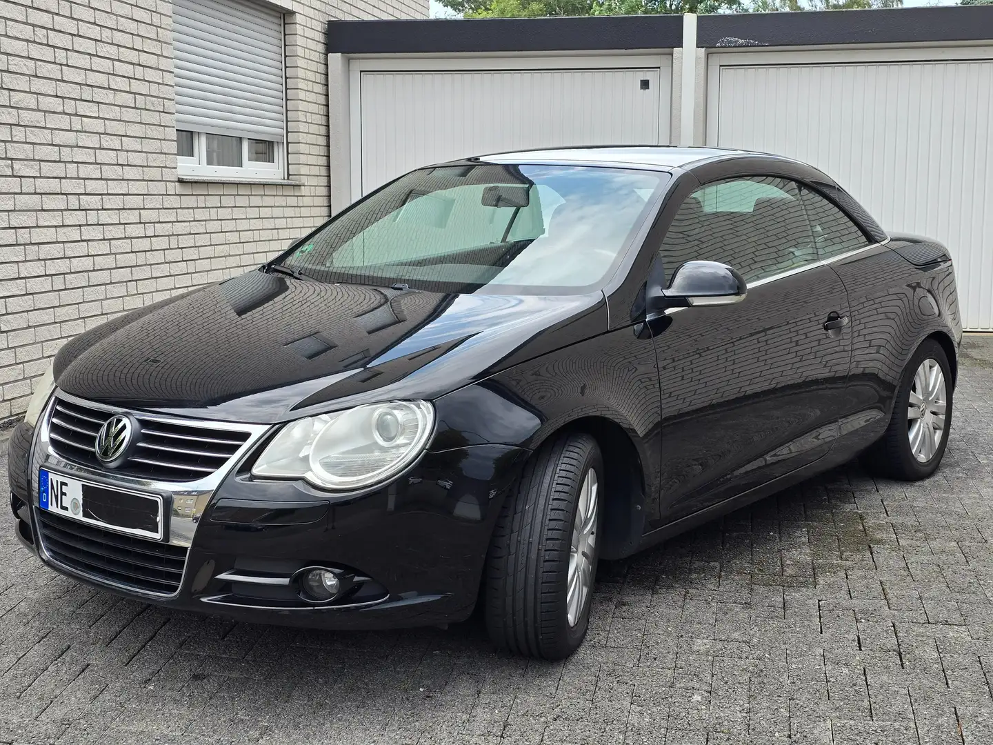 Volkswagen Eos Eos 1.6 FSI Schwarz - 1