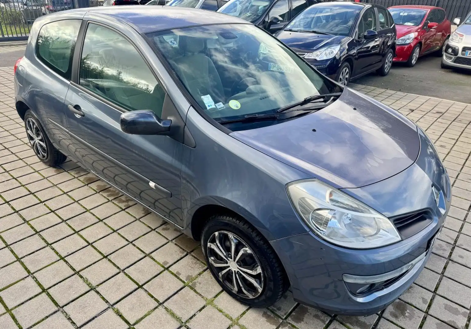 Renault Clio CONFORT DYNAMIQUE 1.2 16V Azul - 2