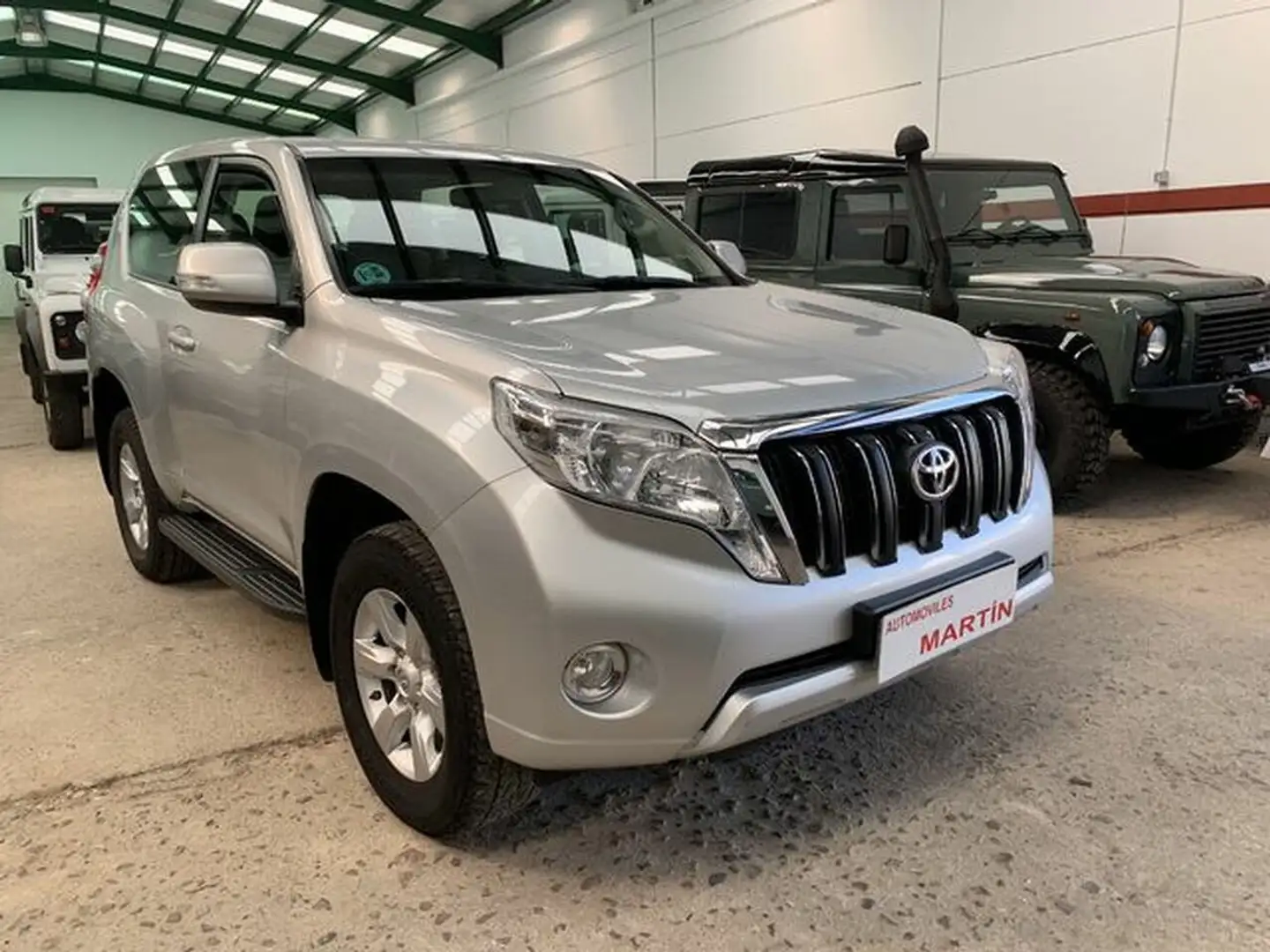 Toyota Land Cruiser D-4D VX Plateado - 1