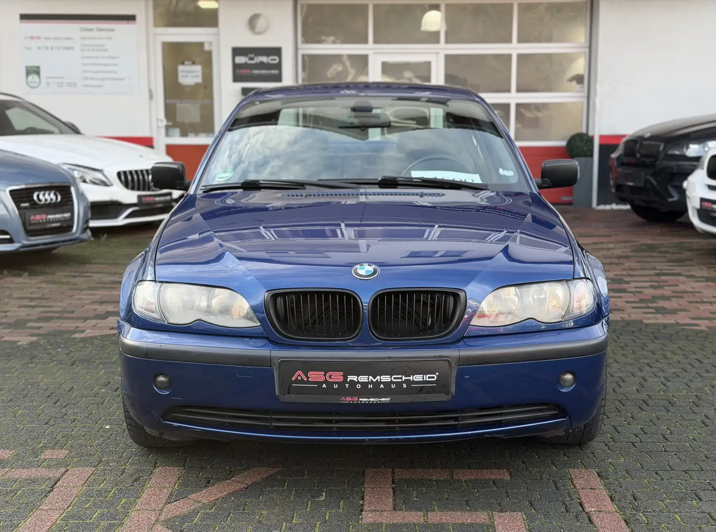 BMW 325 i Edition Life Style *Sportsitze *Klima * Azul - 2