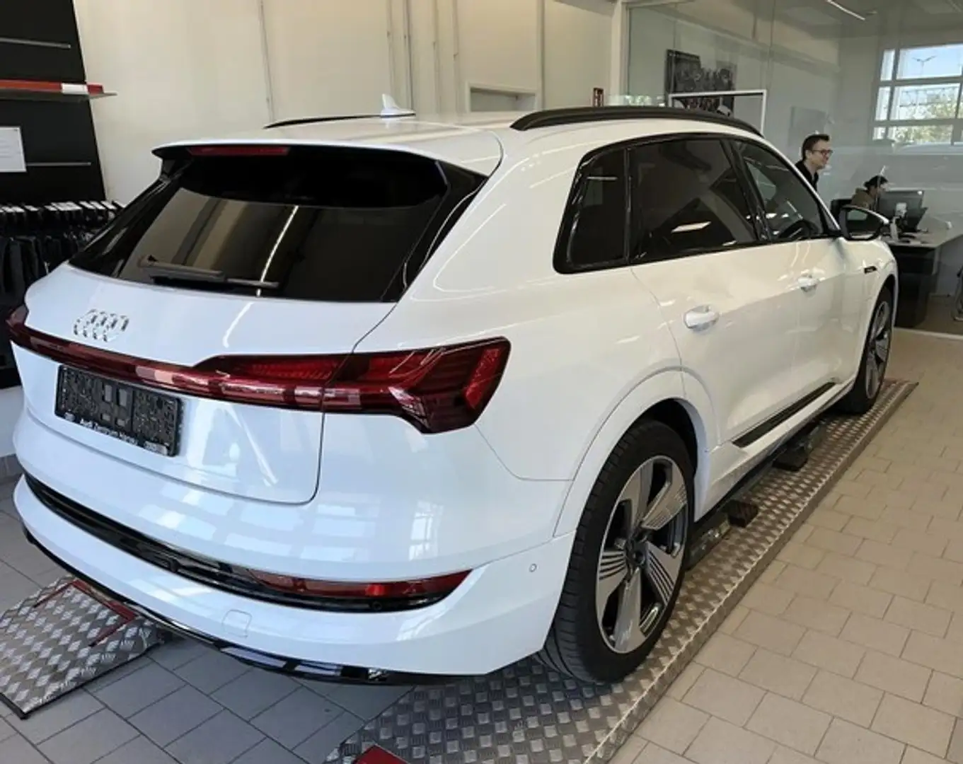 Audi e-tron 55 quattro advanced Blanco - 2
