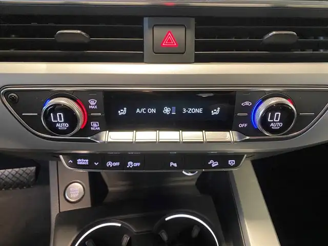 Audi A4 view 11