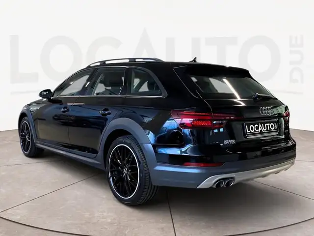 Audi A4 view 5