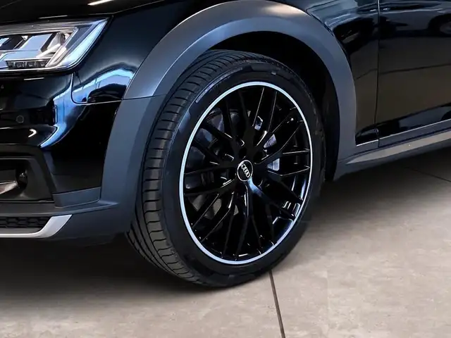 Audi A4 view 15
