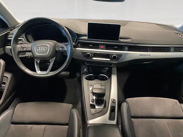 Audi A4 view 6