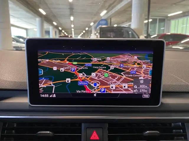 Audi A4 view 10
