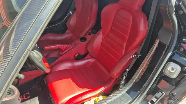 Alfa Romeo 4c view 9