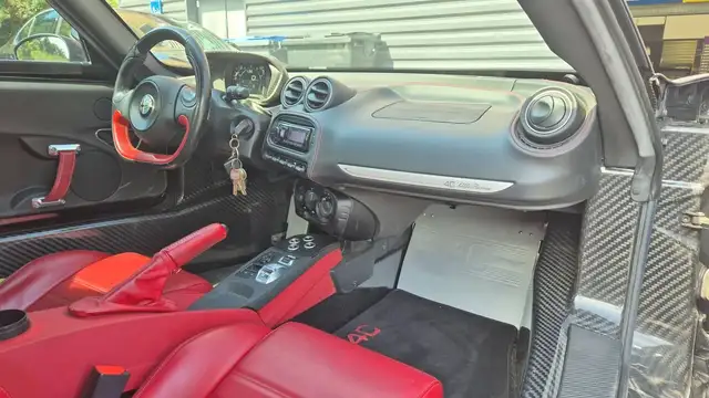 Alfa Romeo 4c view 10