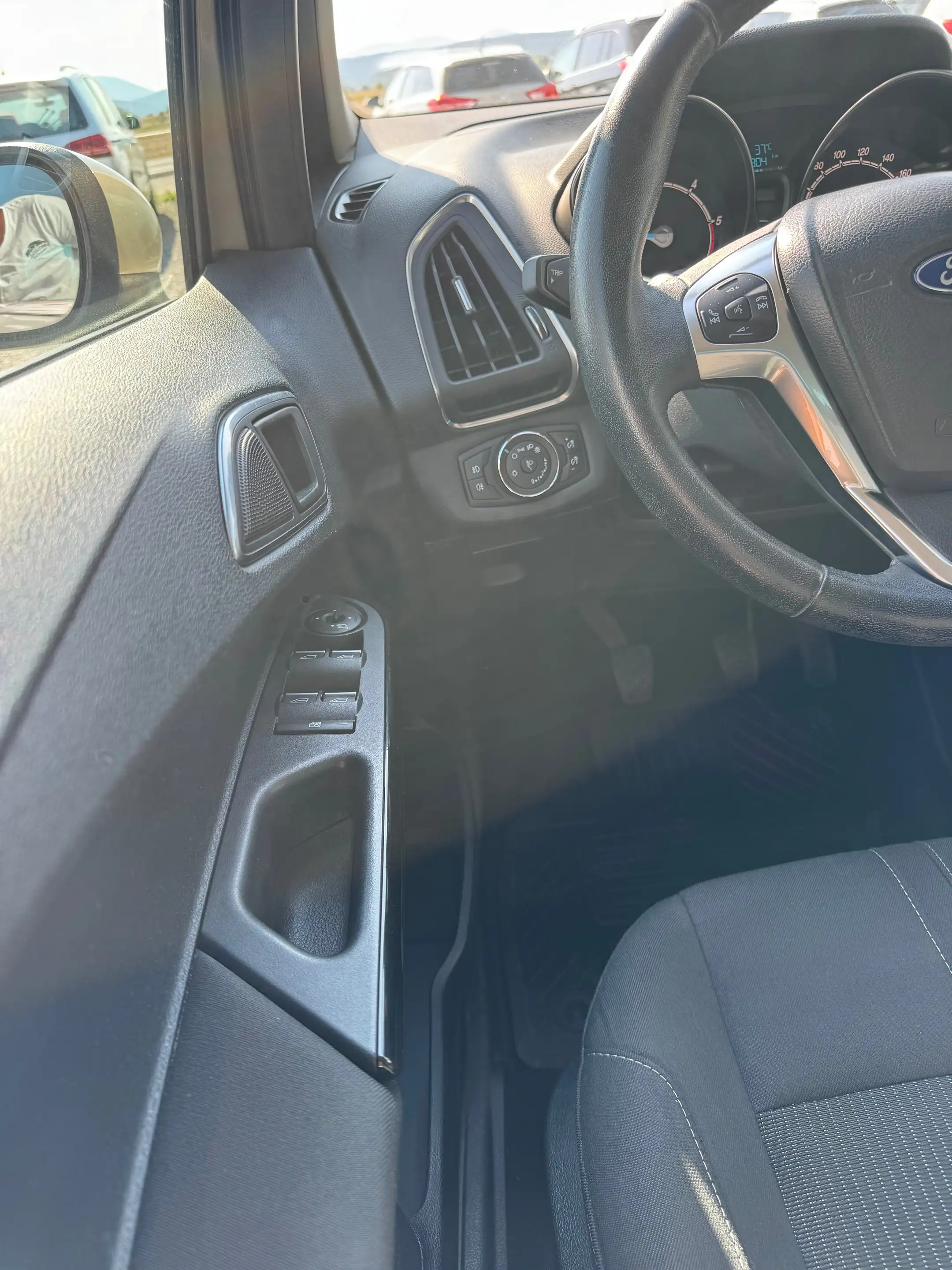 Ford B-Max Titanium — photo 14