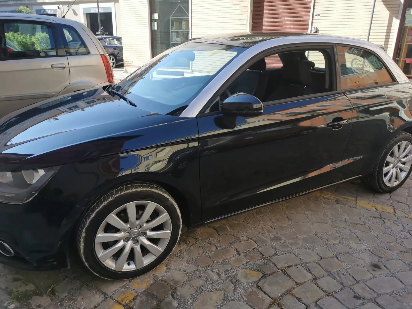 Audi A1 A1 I 2010 3p 1.2 tfsi Attraction c/clima crna - 1