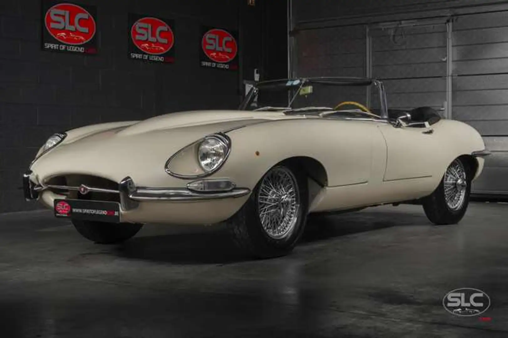 Jaguar E-Type E-Type Roadster 4.2 Series 1.5 Beige - 1