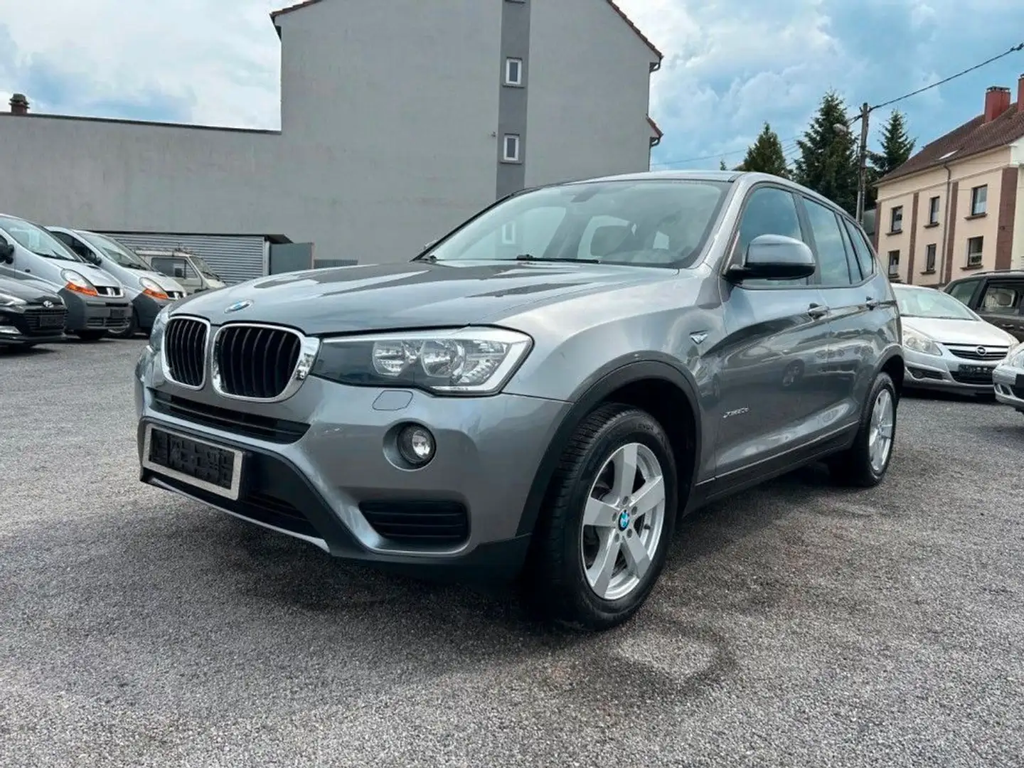 BMW X3 xDrive 20d STANDHZ + MEMORY + LEDER +SHZ +AHK Grau - 1