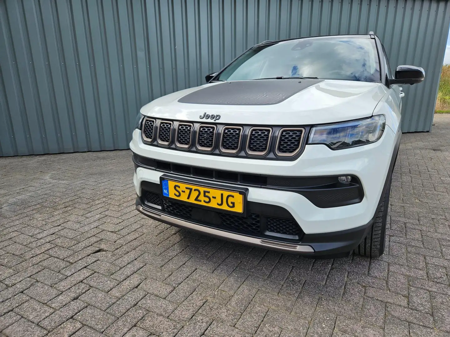 Jeep Compass 4xe 240 Plug-in Hybrid Electric Upland Wit - 2