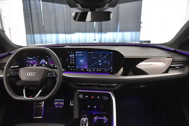 Audi Q5 view 7