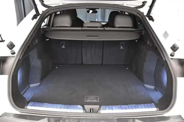 Audi Q5 view 15