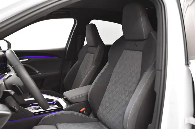 Audi Q5 view 13