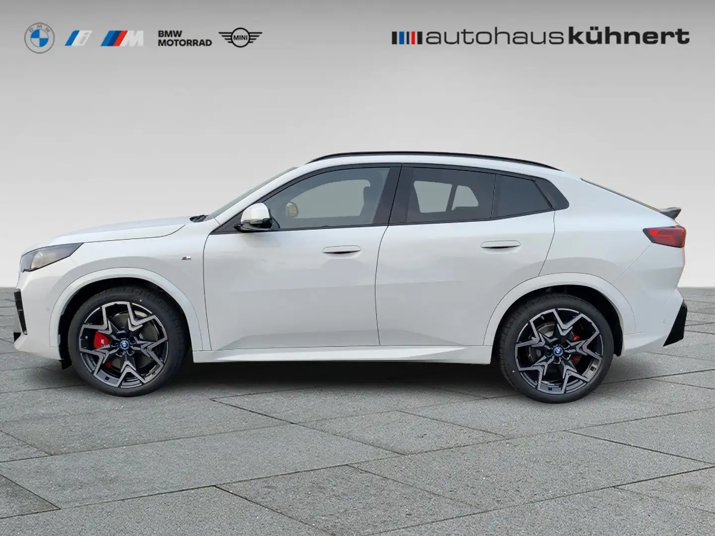 BMW iX2 eDrive20 UPE: 65.120,- ///M-Sport PRO Wit - 2