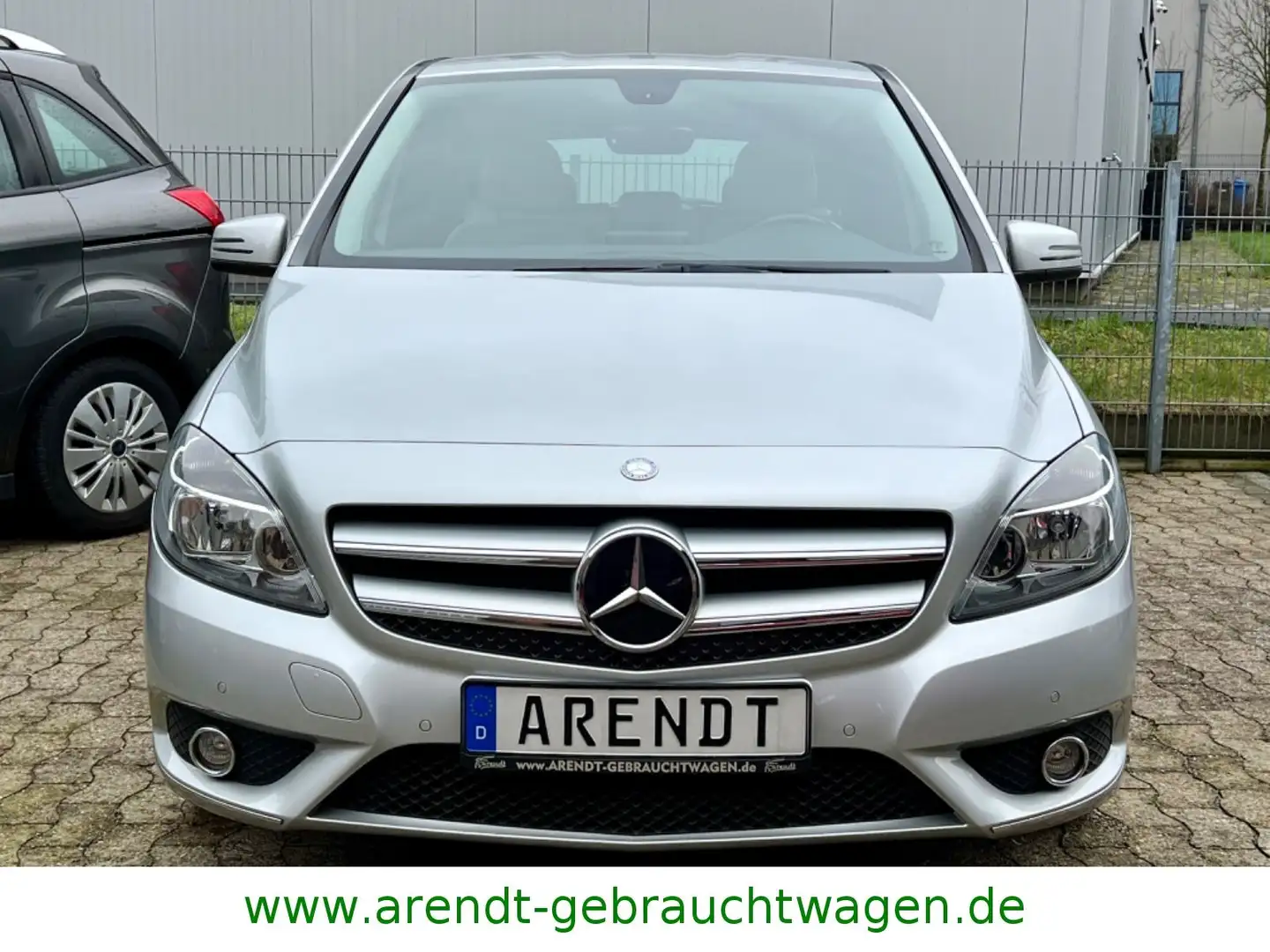 Mercedes-Benz B 200 B -Klasse B 200 CDI*Autom./Leder/SHZ/AHK/PDC* Gümüş rengi - 2