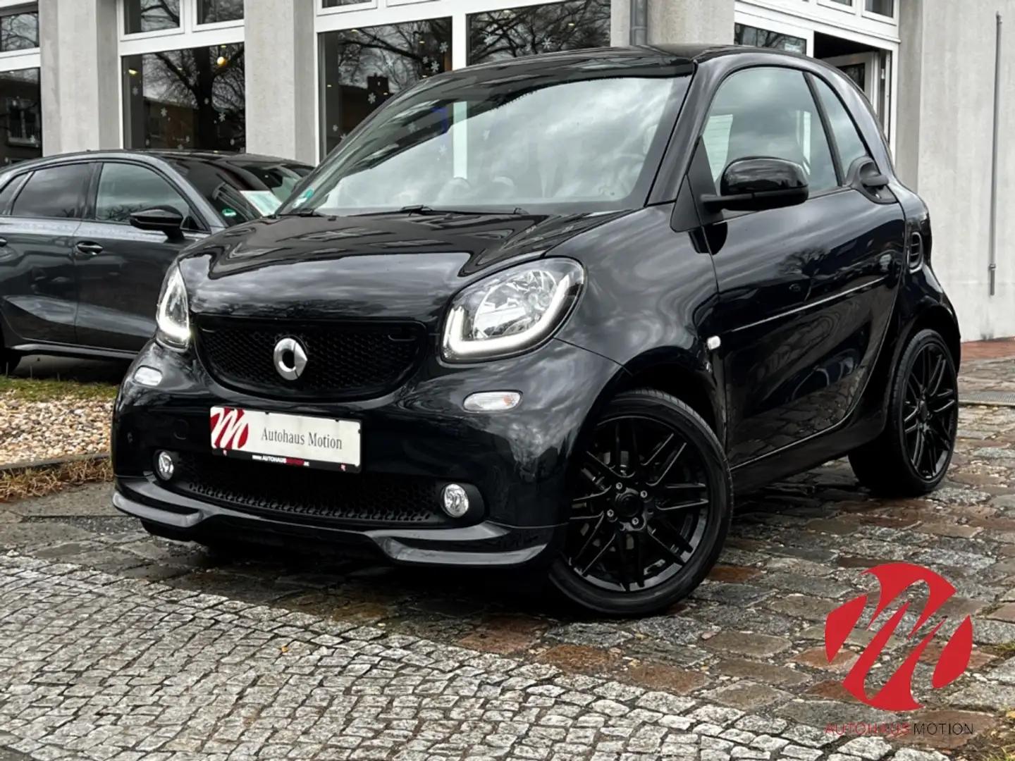 smart forTwo COUPE BRABUS-PAKET COOL & MEDIA PANO SHZ LEDER Schwarz - 2
