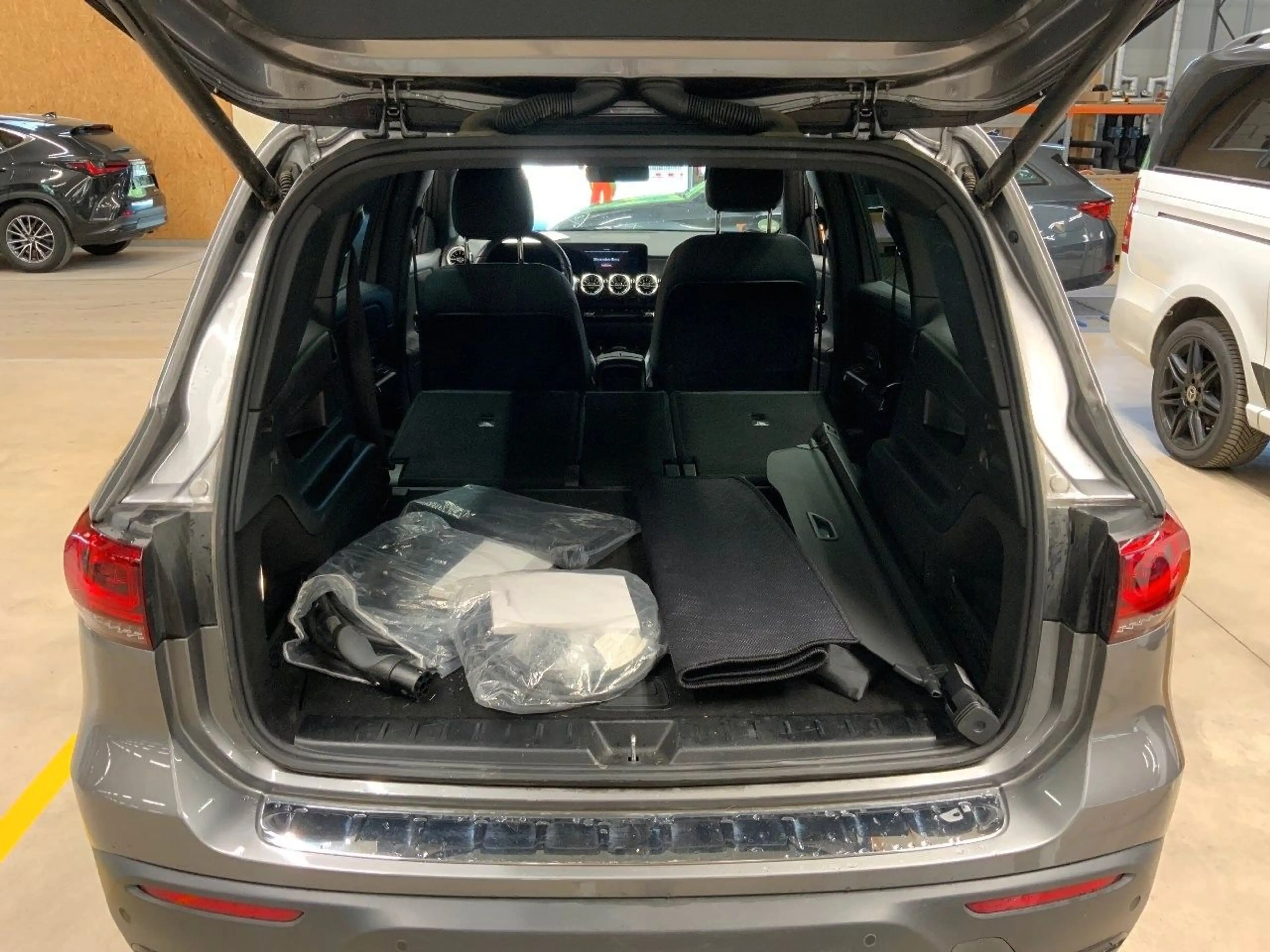 Mercedes-Benz EQB 250 Progressive | MBUX Navi | LED | Kamera — photo 10