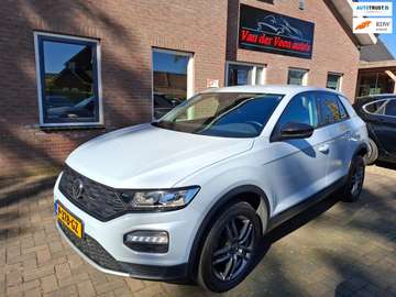 1.0 TSI Style Business metallic grijs. o.a. carpla