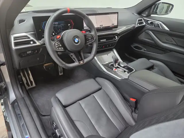 BMW M4 view 9