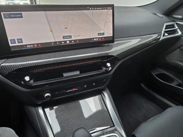 BMW M4 view 11