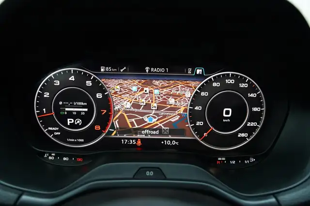 Audi Q2 view 14