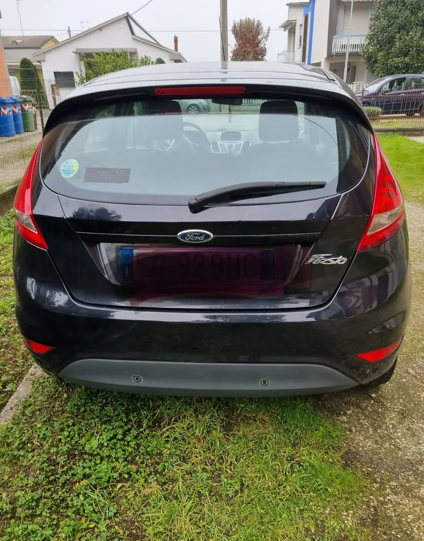 Ford Fiesta 5p 1.4 16v Ikon Business Gpl Nero - 1