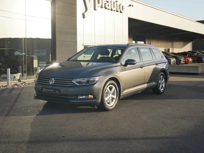 Volkswagen Passat Variant 2.0TDi DAB CAMERA PDC ADAPTIEVE CRUISE ALU KLIMA