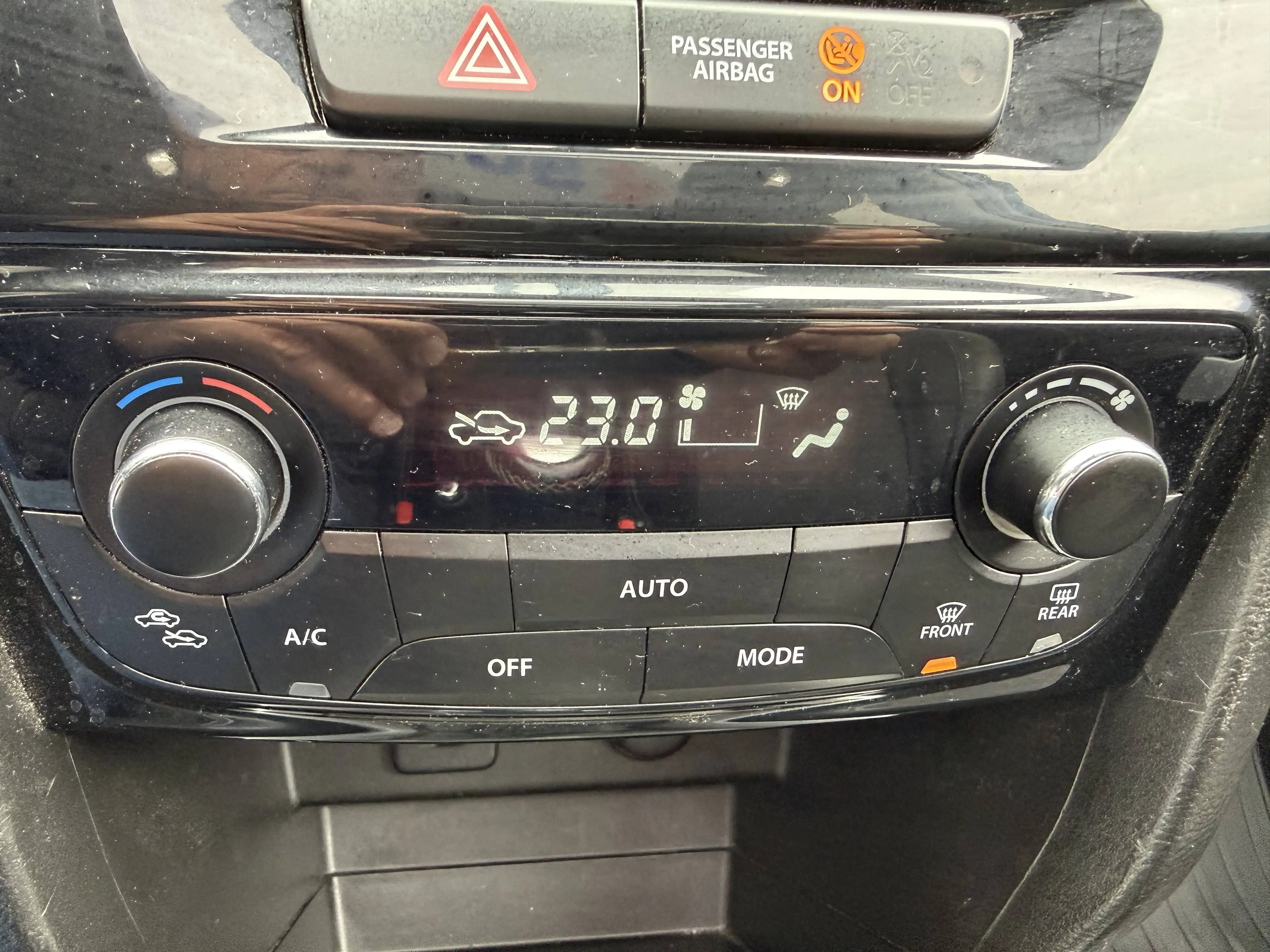 Suzuki Vitara 1,6 DDiS 4WD Flash inkl. Winterräder — photo 14