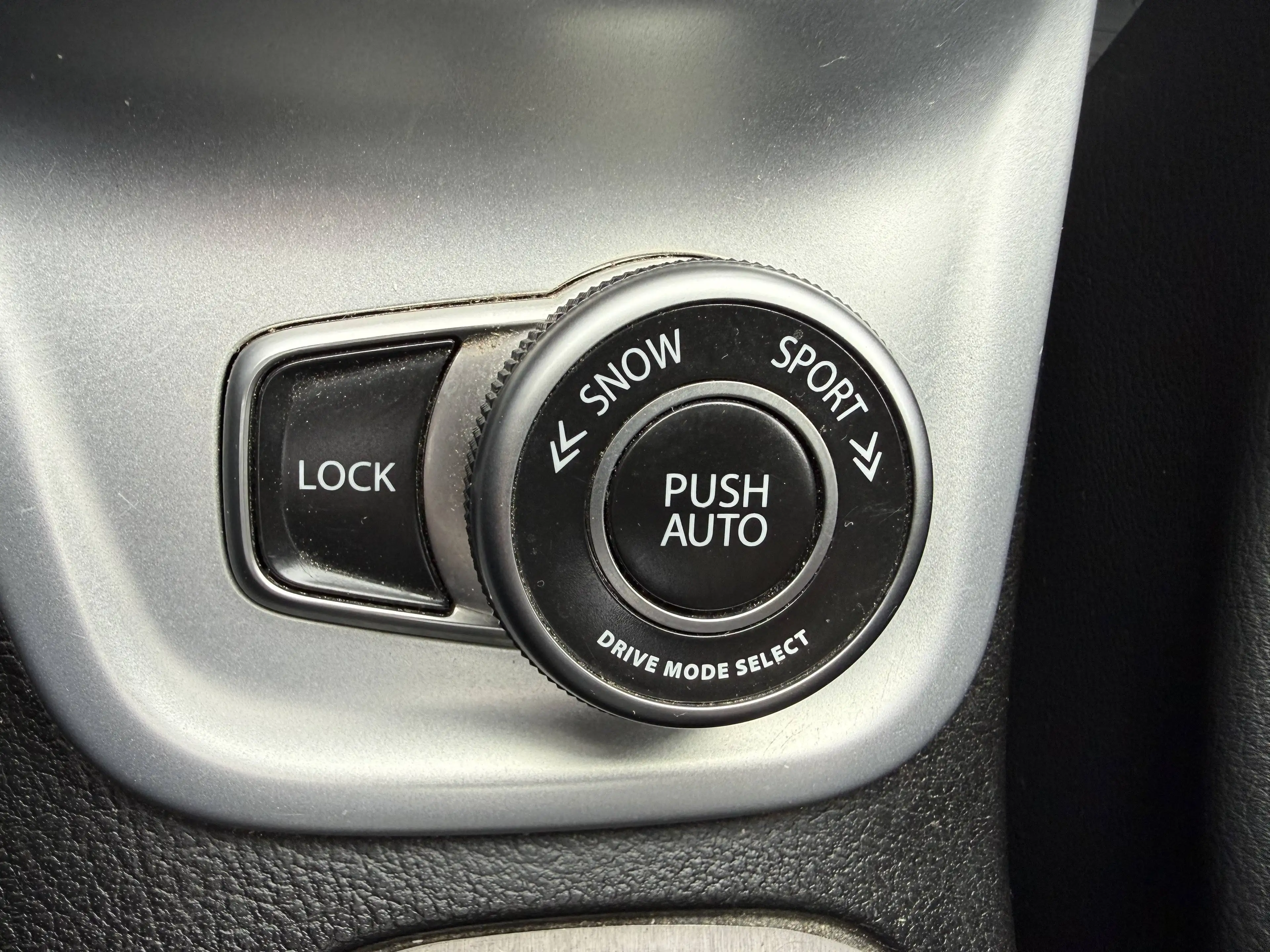 Suzuki Vitara 1,6 DDiS 4WD Flash inkl. Winterräder — photo 13