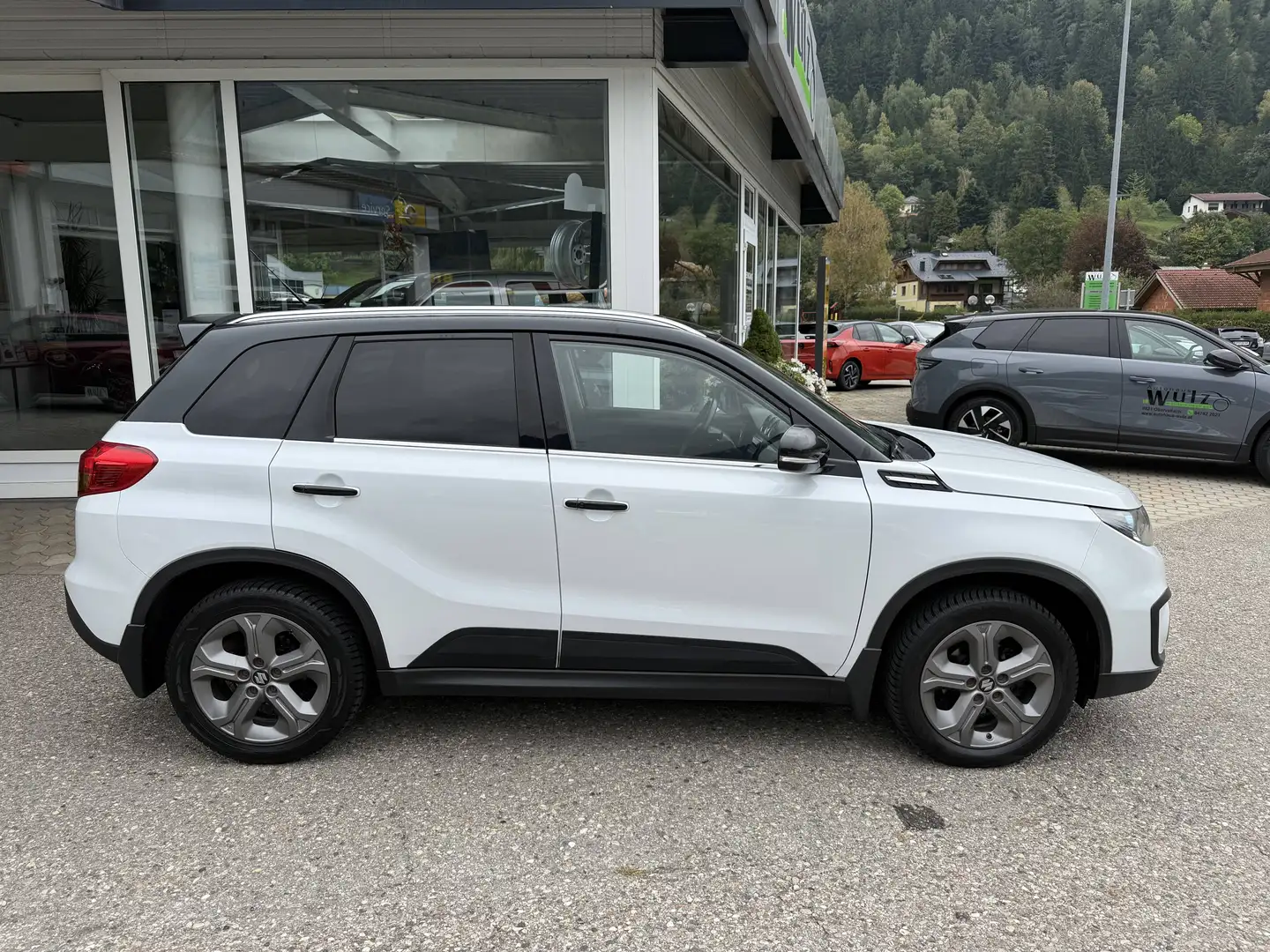 Suzuki Vitara 1,6 DDiS 4WD Flash inkl. Winterräder Weiß - 2