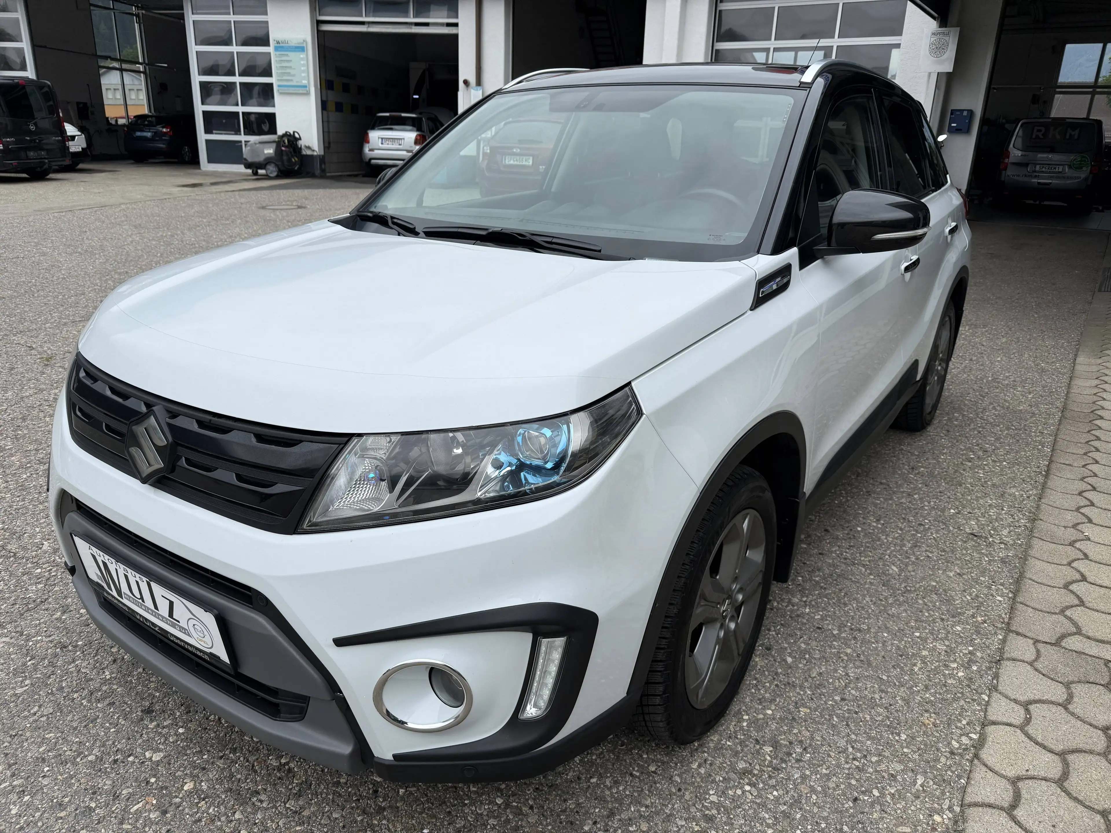 Suzuki Vitara 1,6 DDiS 4WD Flash inkl. Winterräder — photo 3