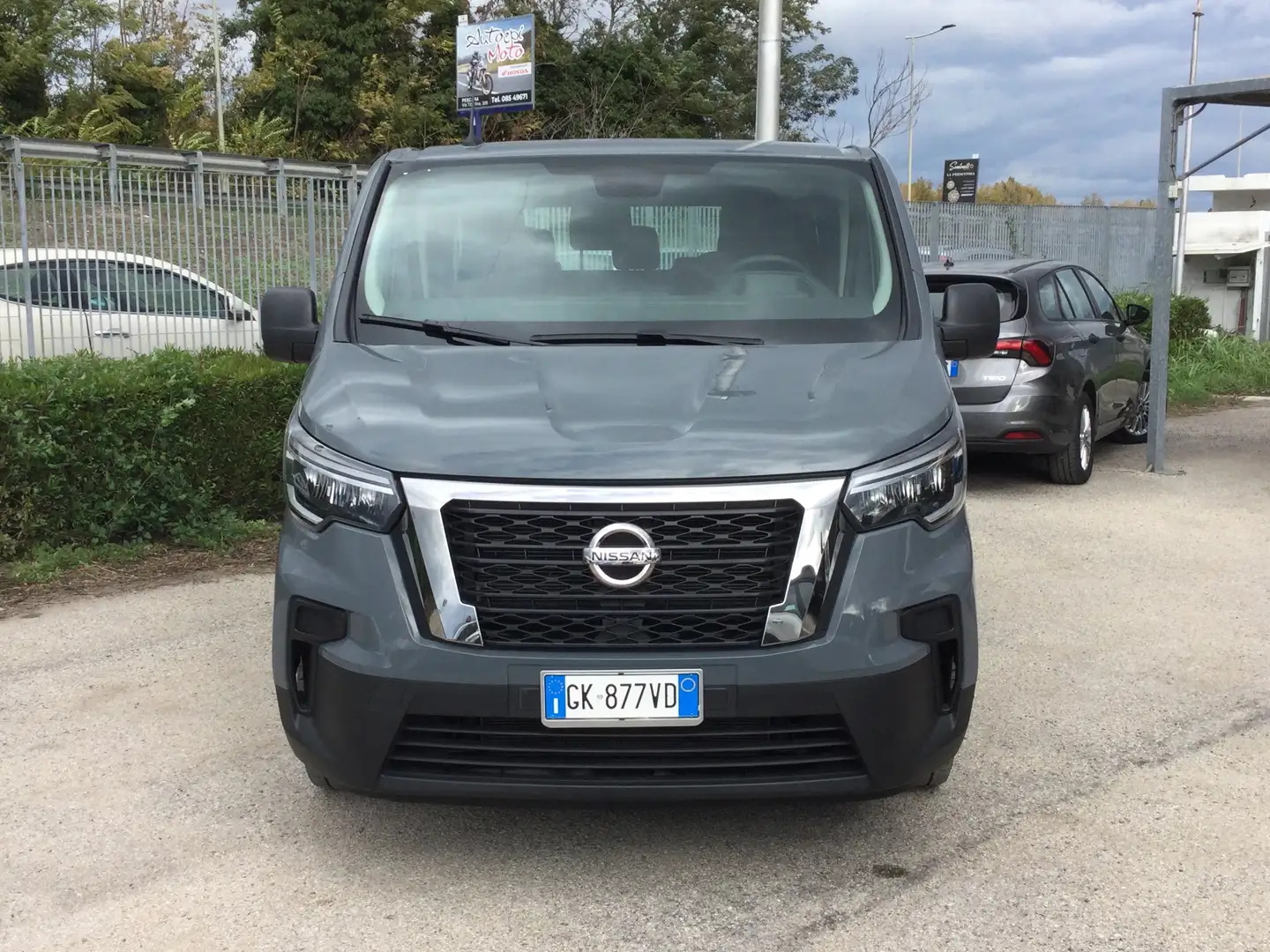 Nissan Primastar 2.0 dCi 110Cv 9 Posti PC-TN Bus Šedá - 2
