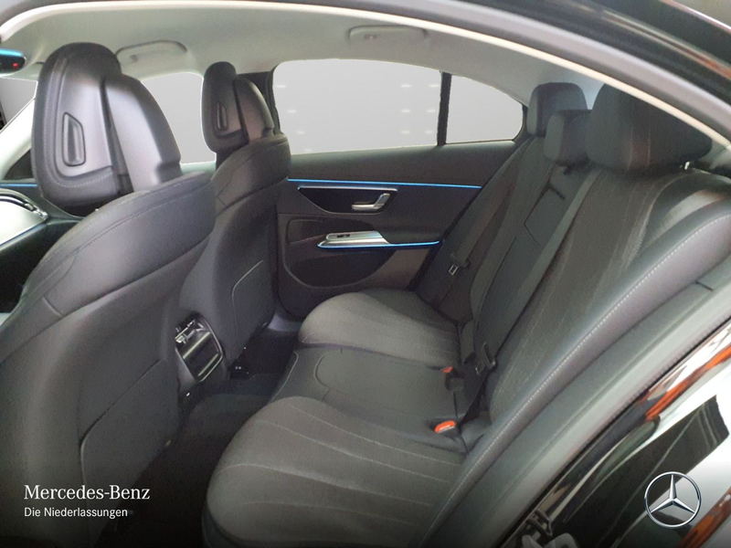 Mercedes-Benz E 200 Avantgarde WideScreen Distr. LED AHK Kamera — photo 12