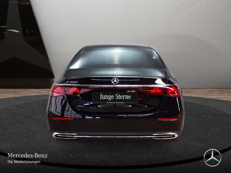 Mercedes-Benz E 200 Avantgarde WideScreen Distr. LED AHK Kamera — photo 9