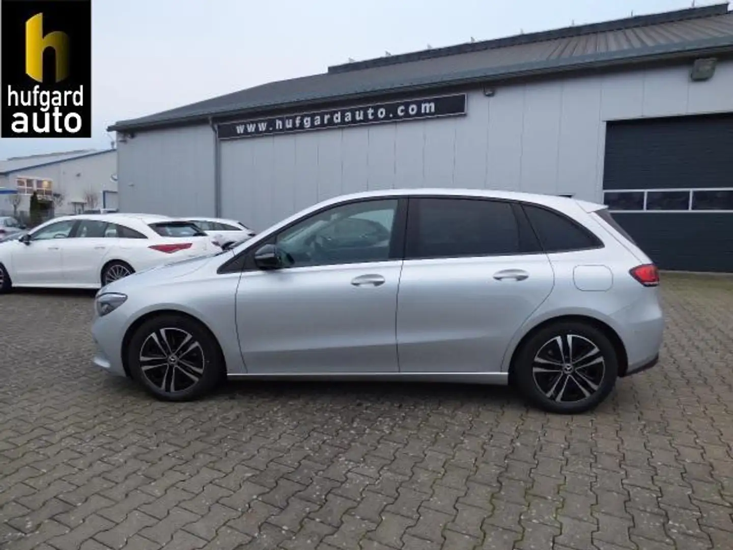 Mercedes-Benz B 220 d Business Panorama Distronic Night Paket LED Plateado - 1