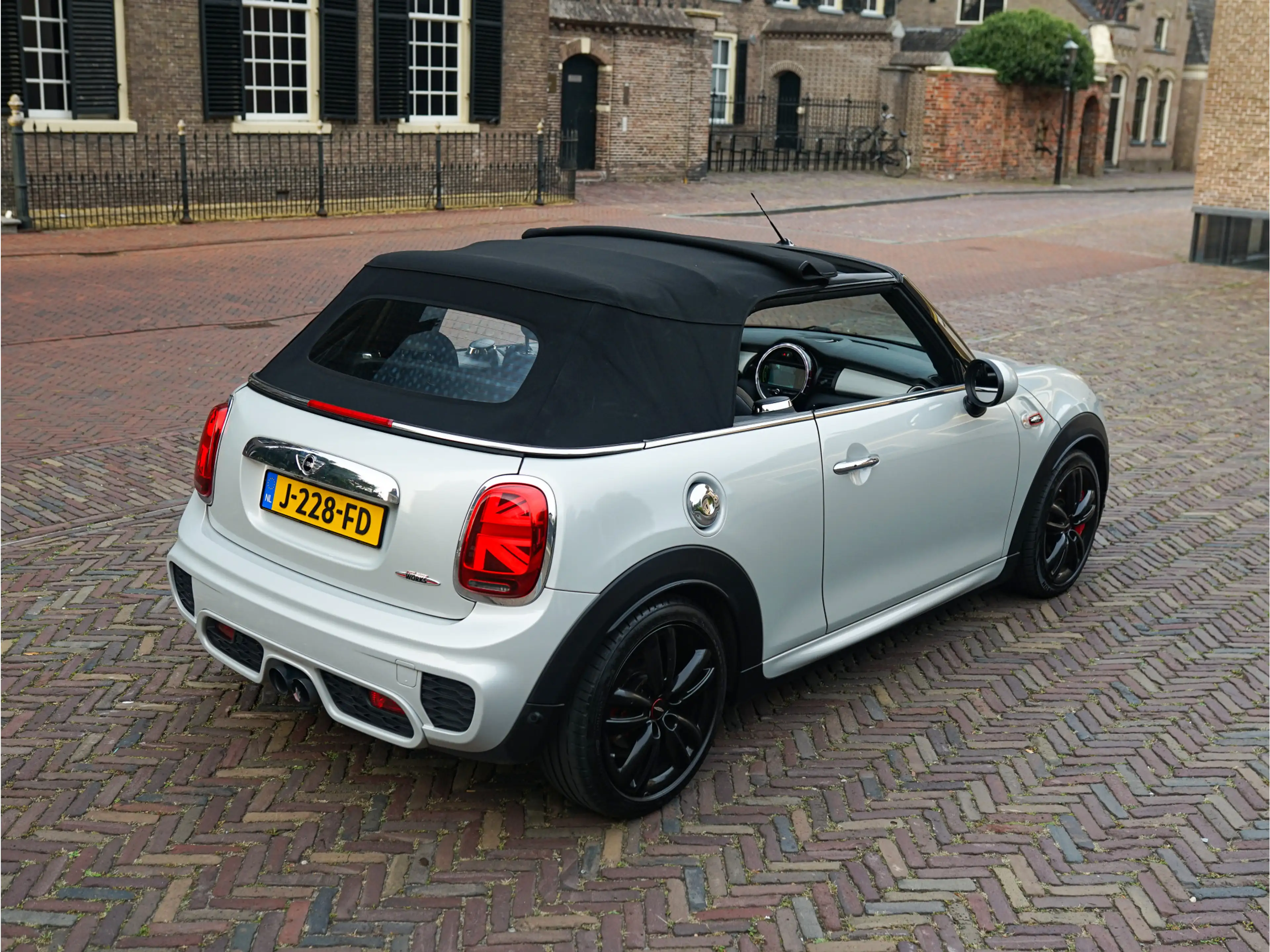MINI John Cooper Works Cabrio 2.0 Chili Aut. l ACC l Leder l Camera l Keyless l — photo 11