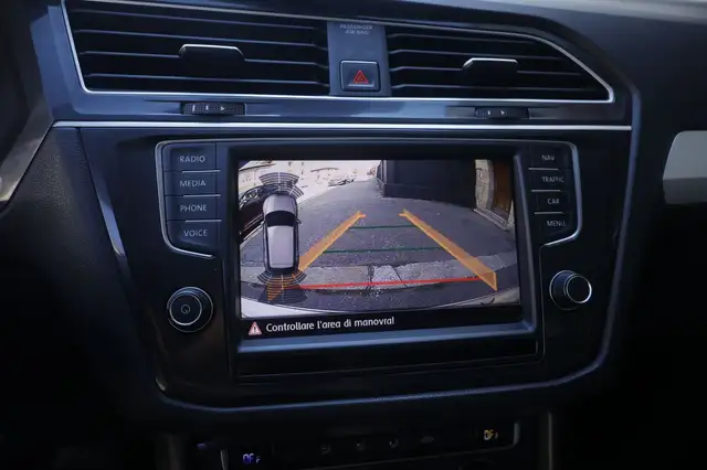 Volkswagen Tiguan view 9