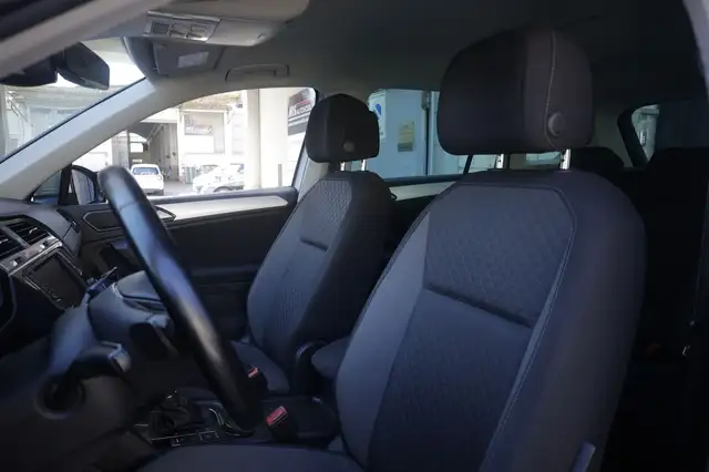 Volkswagen Tiguan view 18