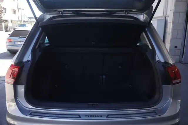 Volkswagen Tiguan view 20