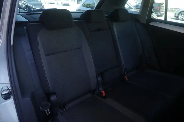 Volkswagen Tiguan view 15