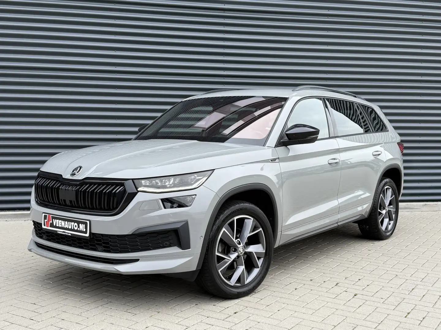 Skoda Kodiaq 1.5 TSI Sportline 360Cam/Navi/Apple Grau - 1