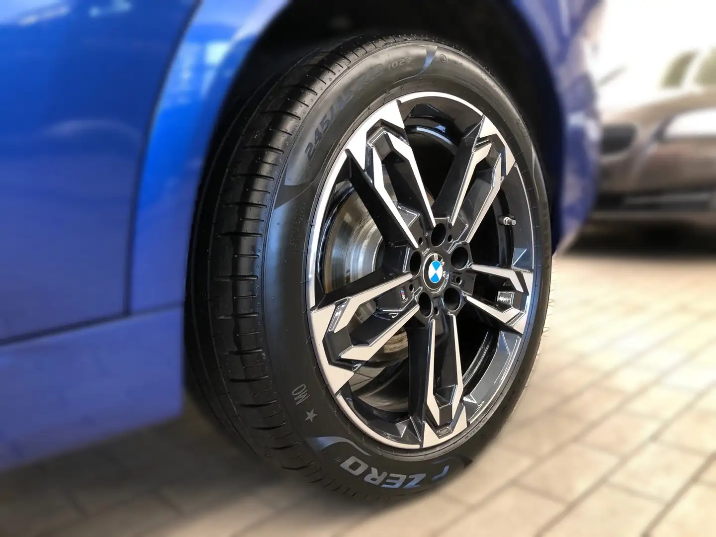 BMW X2 20d xDrive Blau - 2