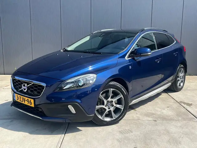 Volvo V40 Cross Country 2.0 D4 Ocean Race Automaat | Camera | Lederen Bekl