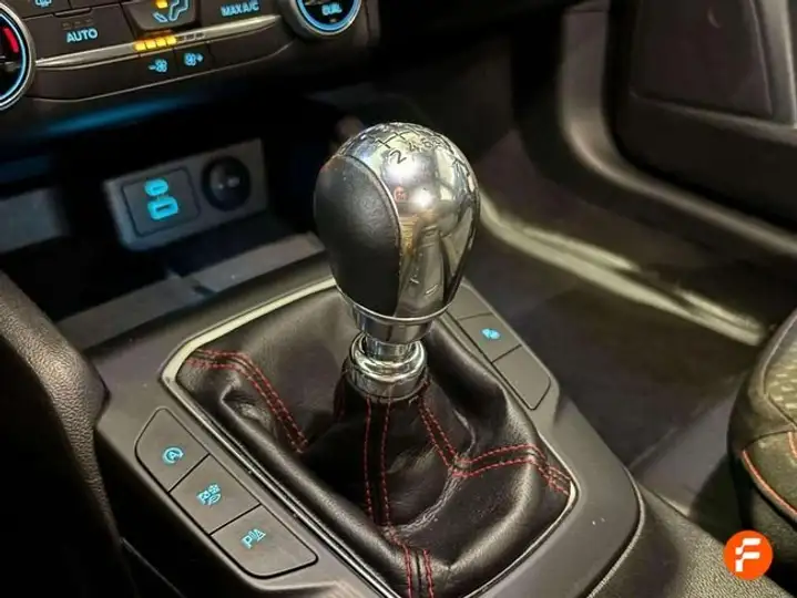 Ford Focus 2022, foto 10